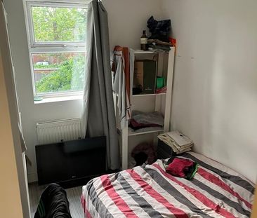 Room in a Shared House, Hornsey Park Road, N8 - Photo 1