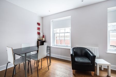 2 bedroom flat to rent - Photo 2