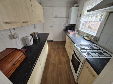 Carnation Road, Southampton - Photo 5