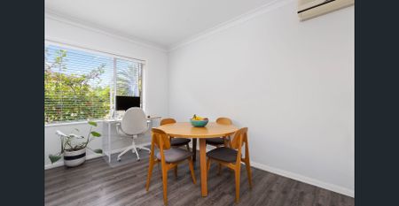 Bright and spacious apartment in quiet central setting - Photo 4