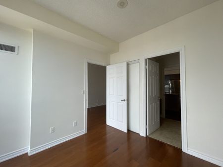 COLLEGE PARK PHASE II: Bay & College (761 Bay St) AD#103611 - Photo 5