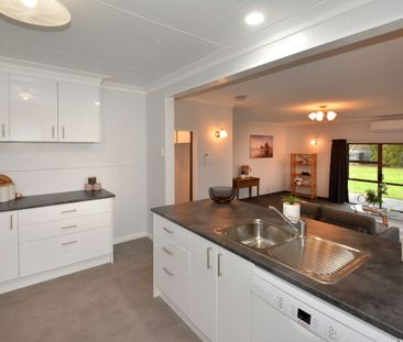 Family Home - Photo 2