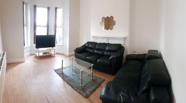 8 bedroom house to rent - Photo 1