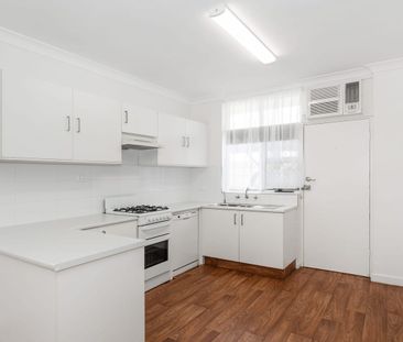 1 Bedroom ground floor walk to beach - Photo 4