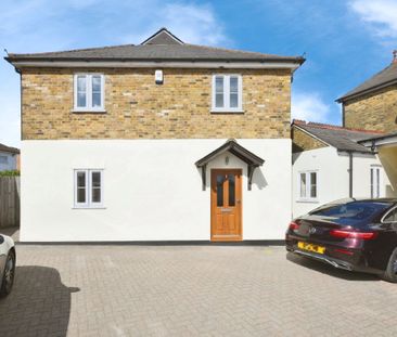 Turners Hill, Waltham Cross, Cheshunt - Photo 1