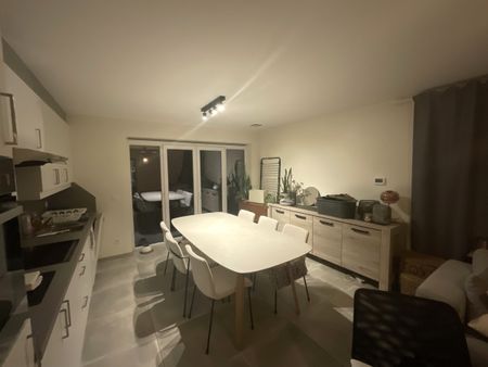 Recent 1-slaapkamer appartement in centrum Herentals - Photo 2
