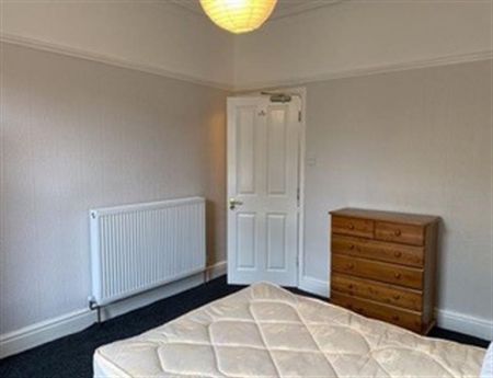 7 Bedroom Semi Detached To Let - Photo 5