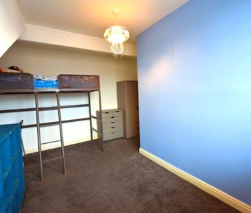 2 bedroom House in Parkfield Grove, Leeds - Photo 5