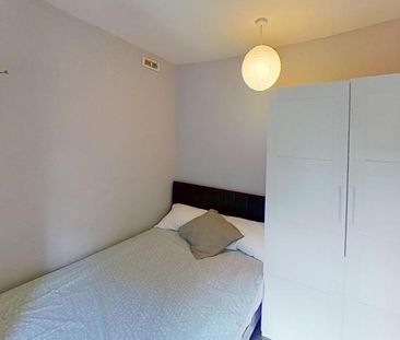 1 bedroom in a house share to rent - Photo 6