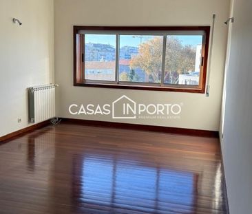 T2 próximo ao Hospital S. João / Polo Universitário - Pedrouços - Photo 1