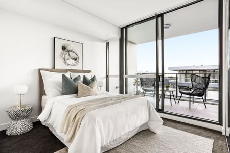 Luxuriously Appointed One Bedroom Haven - Unfurnished - Photo 3