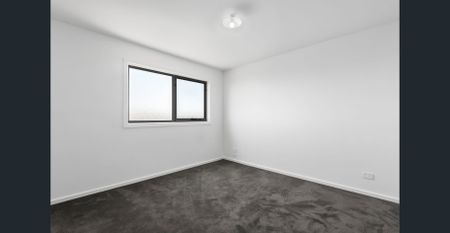 3 BEDROOM TOWNHOUSE - Photo 2