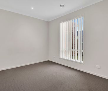 2/15 Kennedy Street, Reservoir VIC 3073 - Photo 4
