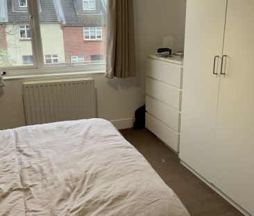 6 bedroom house to rent - Photo 3