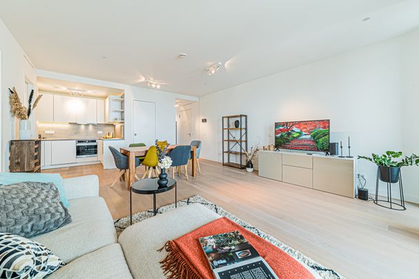 City-Residence: Wohnung in spektakulärem Wohnturm - Photo 1