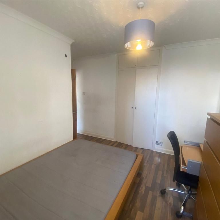 5 bedroom property to rent - Photo 1