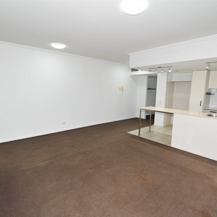 Convenient Living: Modern Apartment for Rent in Fortitude Valley - Photo 1