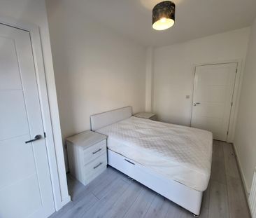 3 bedroom townhouse to rent - Photo 3