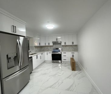 Brand New 2 Bedrooms Suite in White Rock - Photo 1