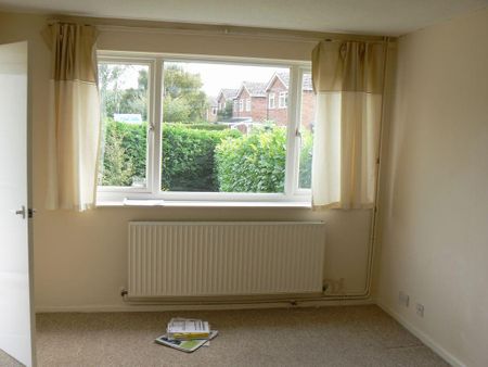 2 bedroom bungalow to rent - Photo 2