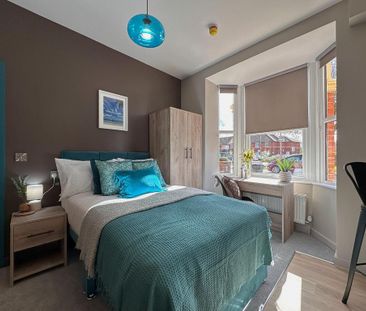 6 bedroom terraced house to rent - Photo 4