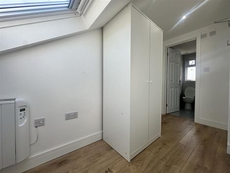 House share to rent - Photo 2