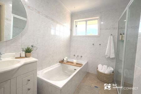 Spacious Family Home - Photo 2