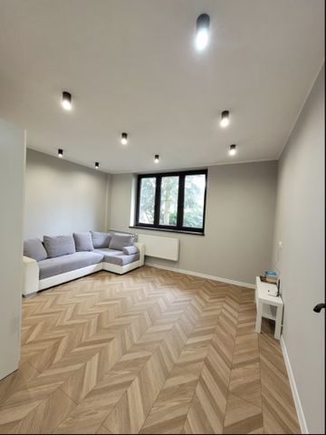 Duża kawalerka z miejscem parkingowym. - Zdjęcie 3