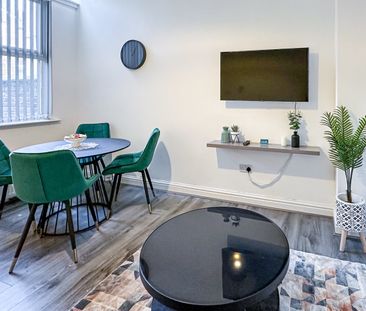 Room in a Shared House, Ashfield Road, M13 - Photo 3