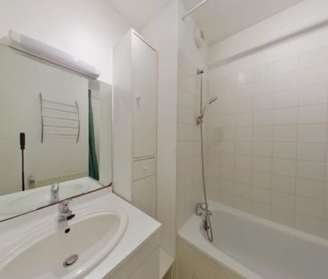 Location Appartement 3 pièces 72m² POITIERS 86000 - Photo 6
