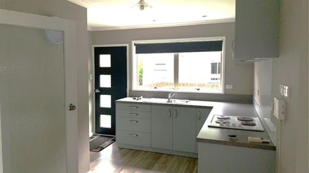 Sunny 2 Bedroom home - Photo 4