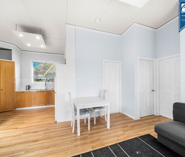 Modern 2-Bedroom Granny Flat with Private Entry - West Hoxton - Photo 1