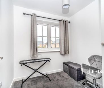 3 bedroom semi-detached house to rent - Photo 2