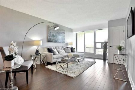 For Lease - 1359 White Oaks Boulevard Unit# 1001, Oakville, Ontario - Photo 2