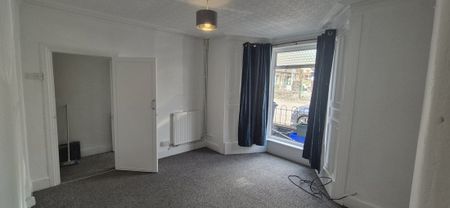 School Road, Jersey Marine, NEATH - Photo 4