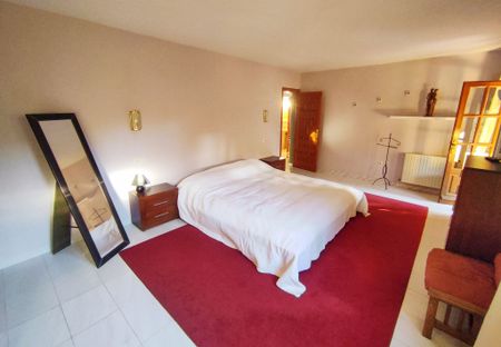 Spacious villa for rent for a long term with sea views and close to Lady Elizabeth school. - Photo 4