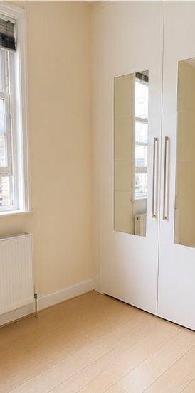 2 Bed Flat, Broomhill Road, SW18 - Photo 1