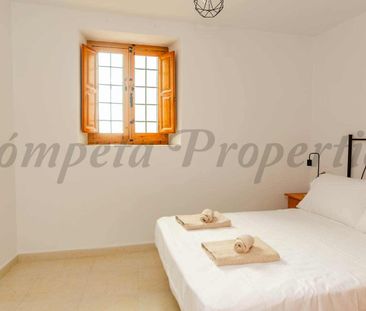 Apartment in Cómpeta, Inland Andalucia at the foot of the mountains - Photo 6