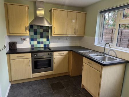 2 bedroom detached house to rent - Photo 3