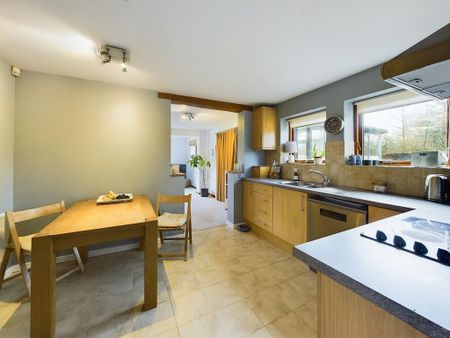 3 bedroom property to rent - Photo 5