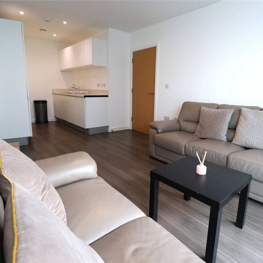 Oarsman House, Ingress Park, Greenhithe, DA9 9UZ - Photo 1