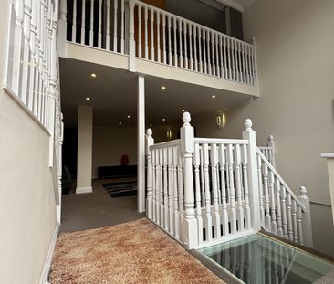 Burlington Mansions Triplex Apartment, Boscombe - Photo 2