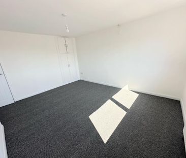 4 bedroom terraced house to rent - Photo 6