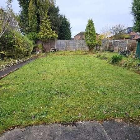 Westwood Road, Heald Green, SK8 - Photo 1