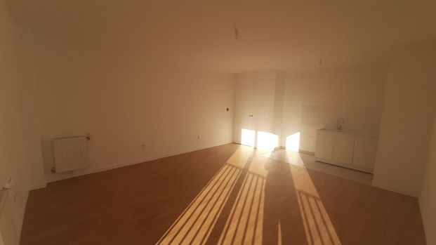 location Appartement T2 DE 50.3m² À MASSY - Photo 1