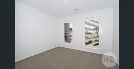 12 Yenda Avenue, Gobbagombalin NSW 2650 - Photo 5