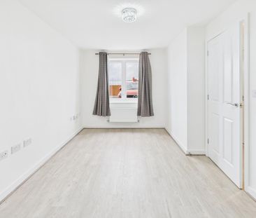 2 bedroom end of terrace house to rent - Photo 3