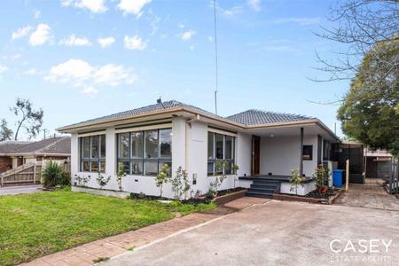 4 Averne Street, Cranbourne - Photo 5