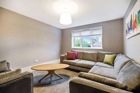 5 bedroom apartment to rent - Photo 3