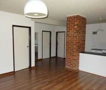 “CONVENIENT CITY FRINGE LIVING!” - Photo 3